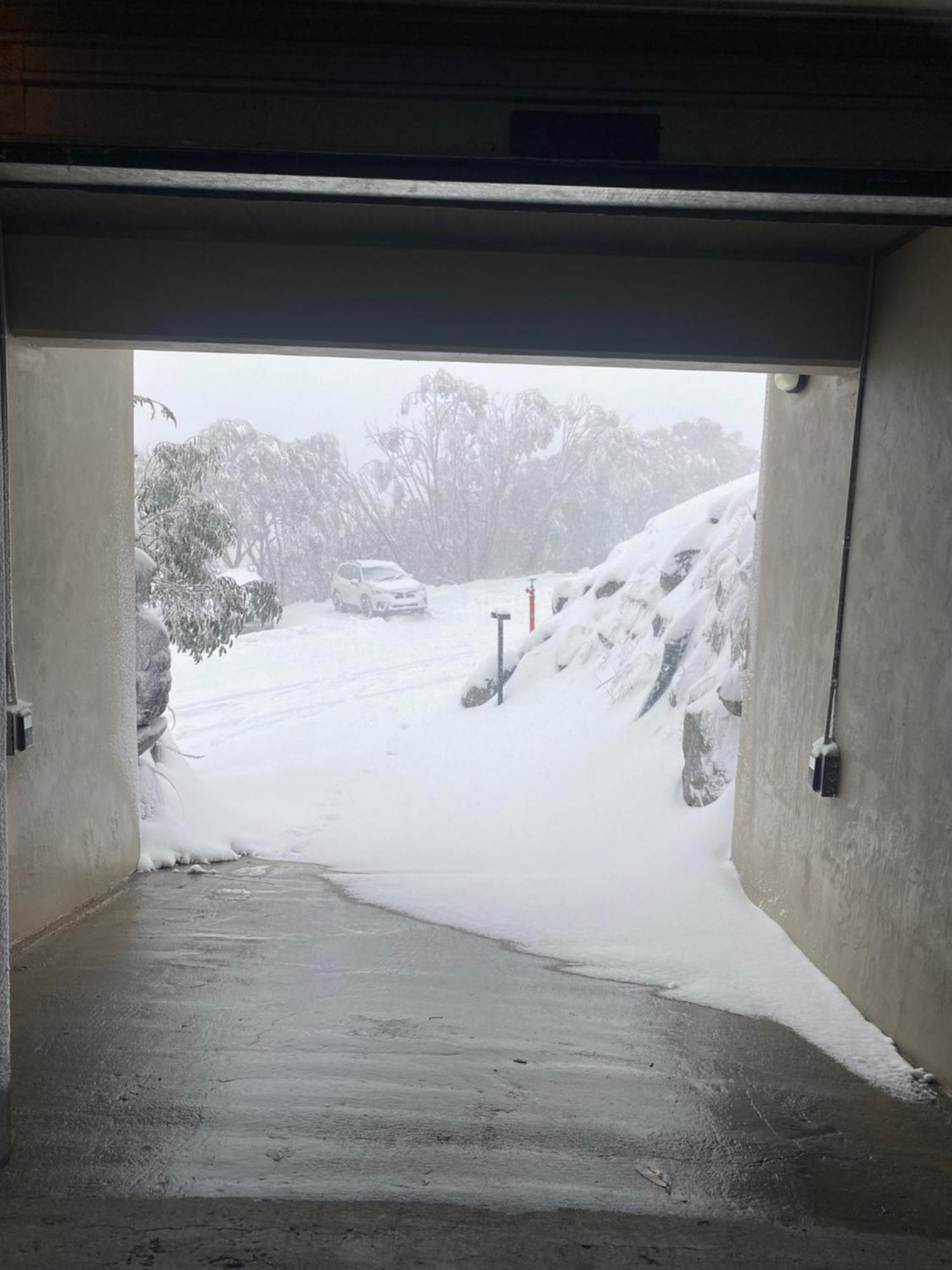 Alpine Woodsmoke Apartments Falls Creek Buitenkant foto