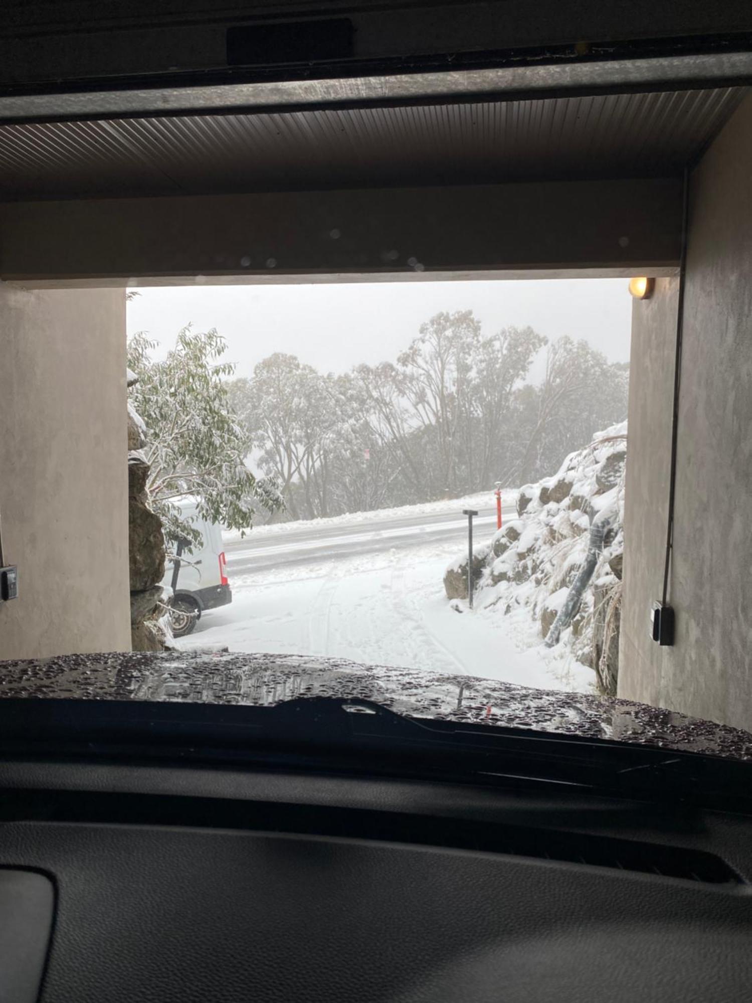Alpine Woodsmoke Apartments Falls Creek Buitenkant foto