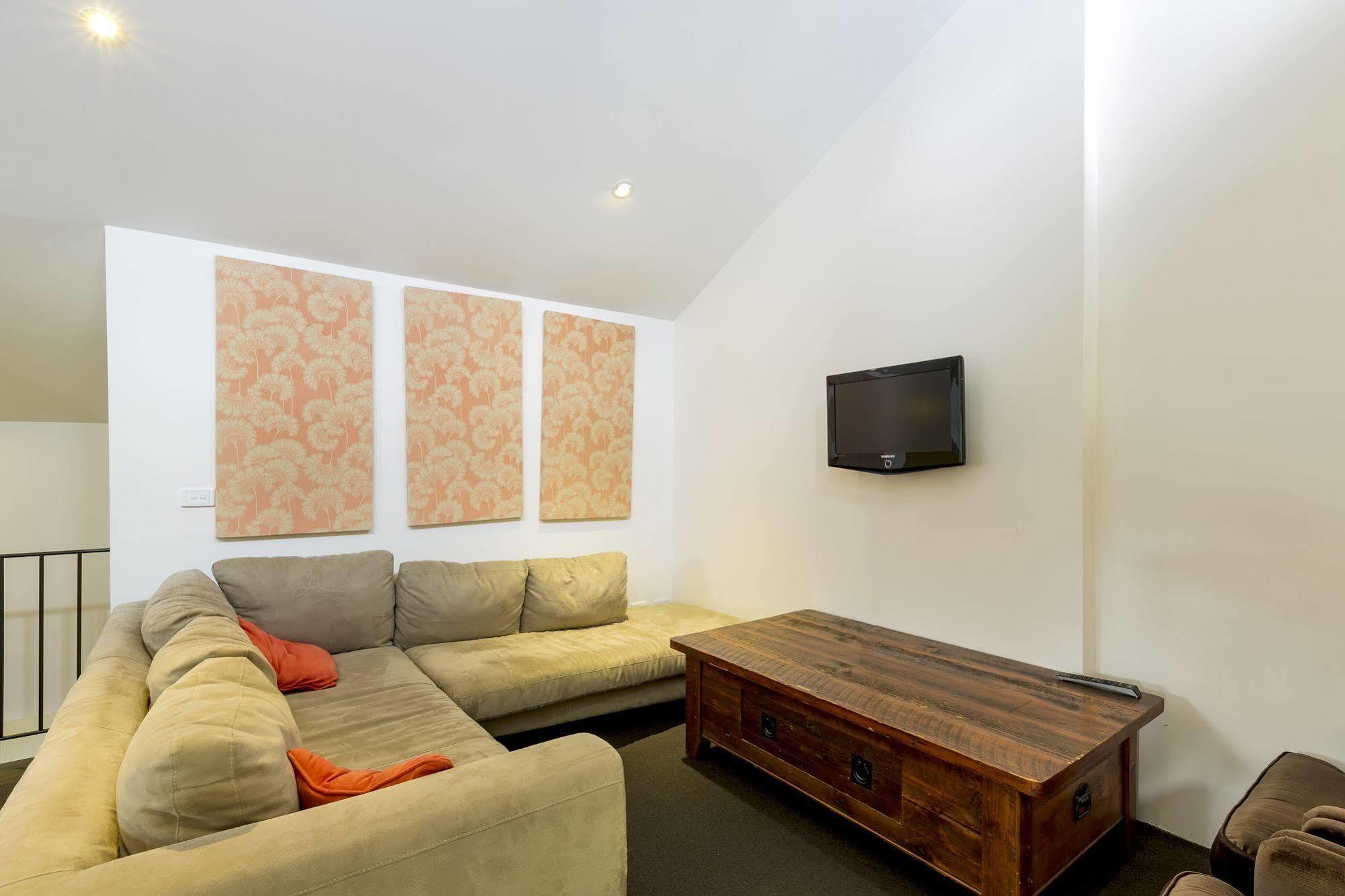 Alpine Woodsmoke Apartments Falls Creek Buitenkant foto